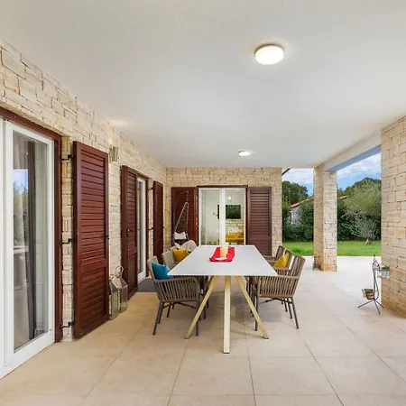 Ragusa Villa *